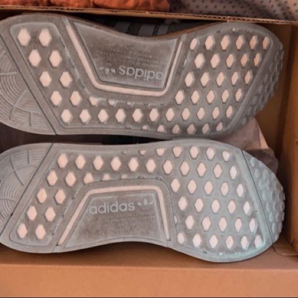 Adidas NMD R1 - Picture 4 of 4